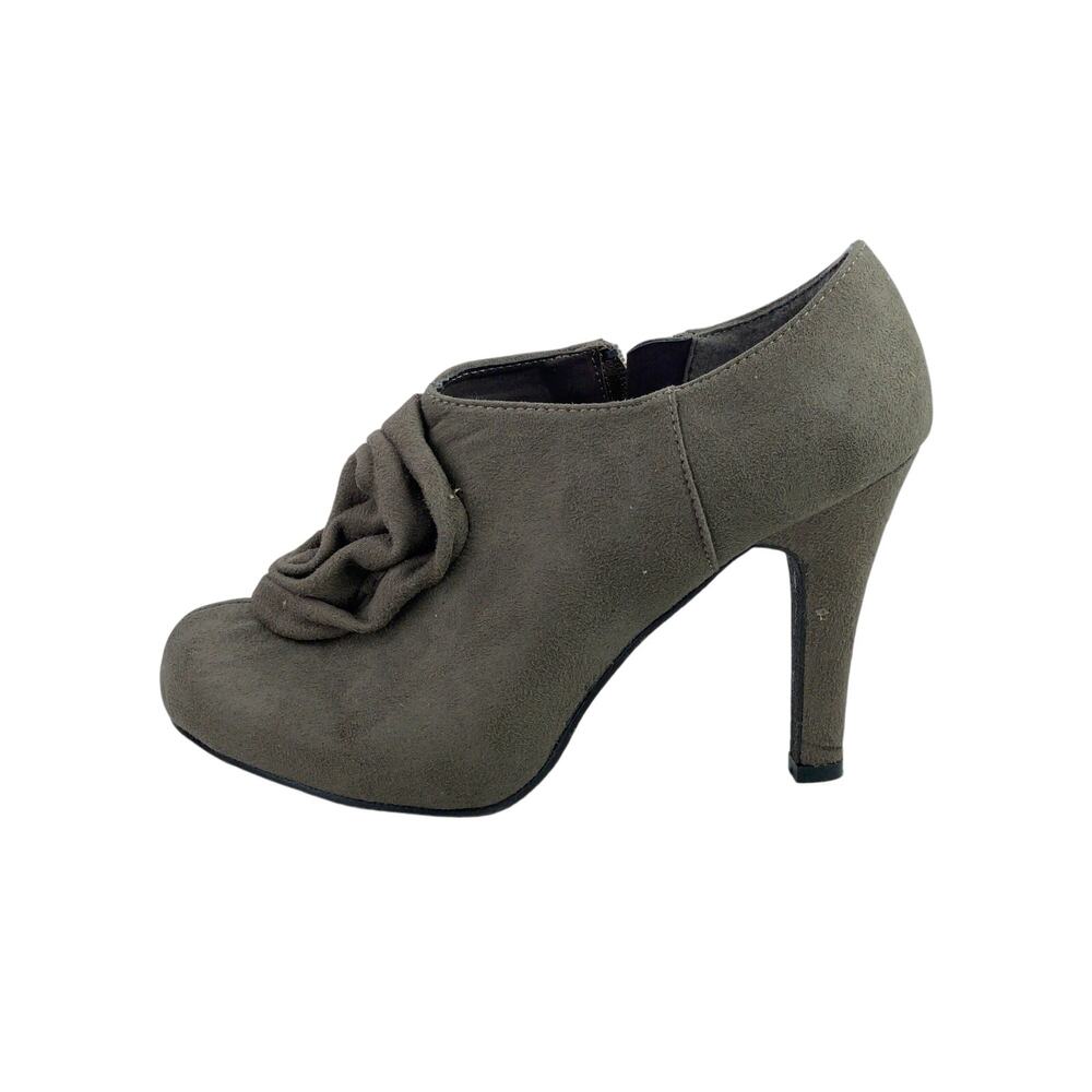 Madden Girl Rhiana Gray Faux suede Rosette Round Toe High Heel Booties Size 7.5